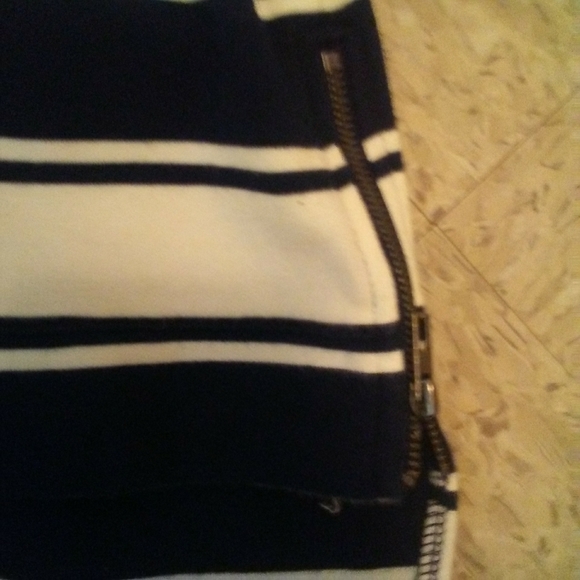 TALBOTS Striped Pullover Top with Side LARGE - Picture 7 of 8